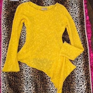 Georgina Estefania yellow sweater XS